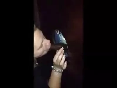 Troia dai capelli xxx amatoriali italiani rossi con tette enormi viene pagata per il sesso