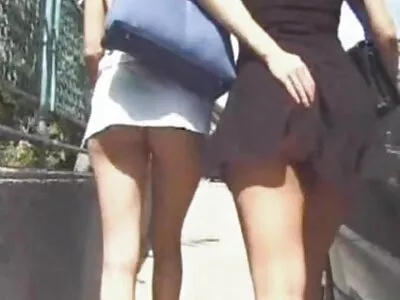 Latina oliata in calze a rete viene video porno reali amatoriali italiani scopata su un divano